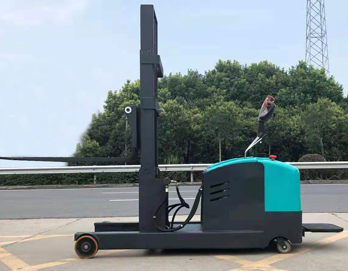 前移式電動(dòng)堆高車(chē)