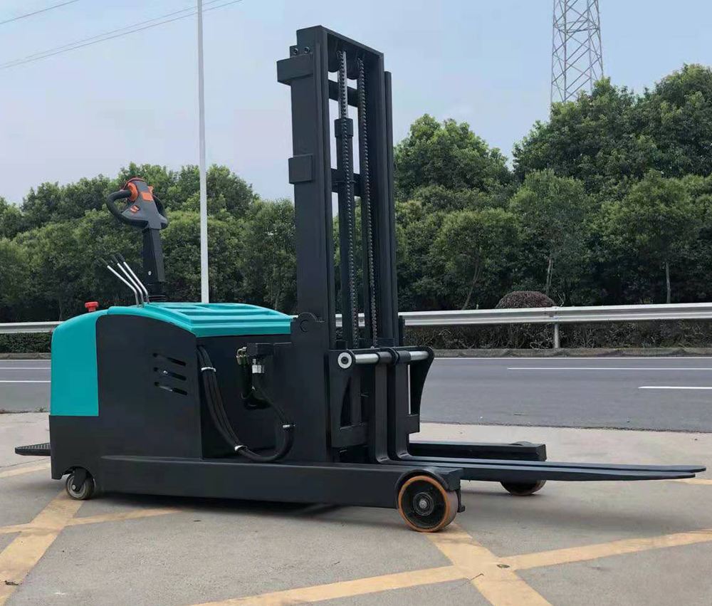 前移式電動(dòng)堆高車(chē)